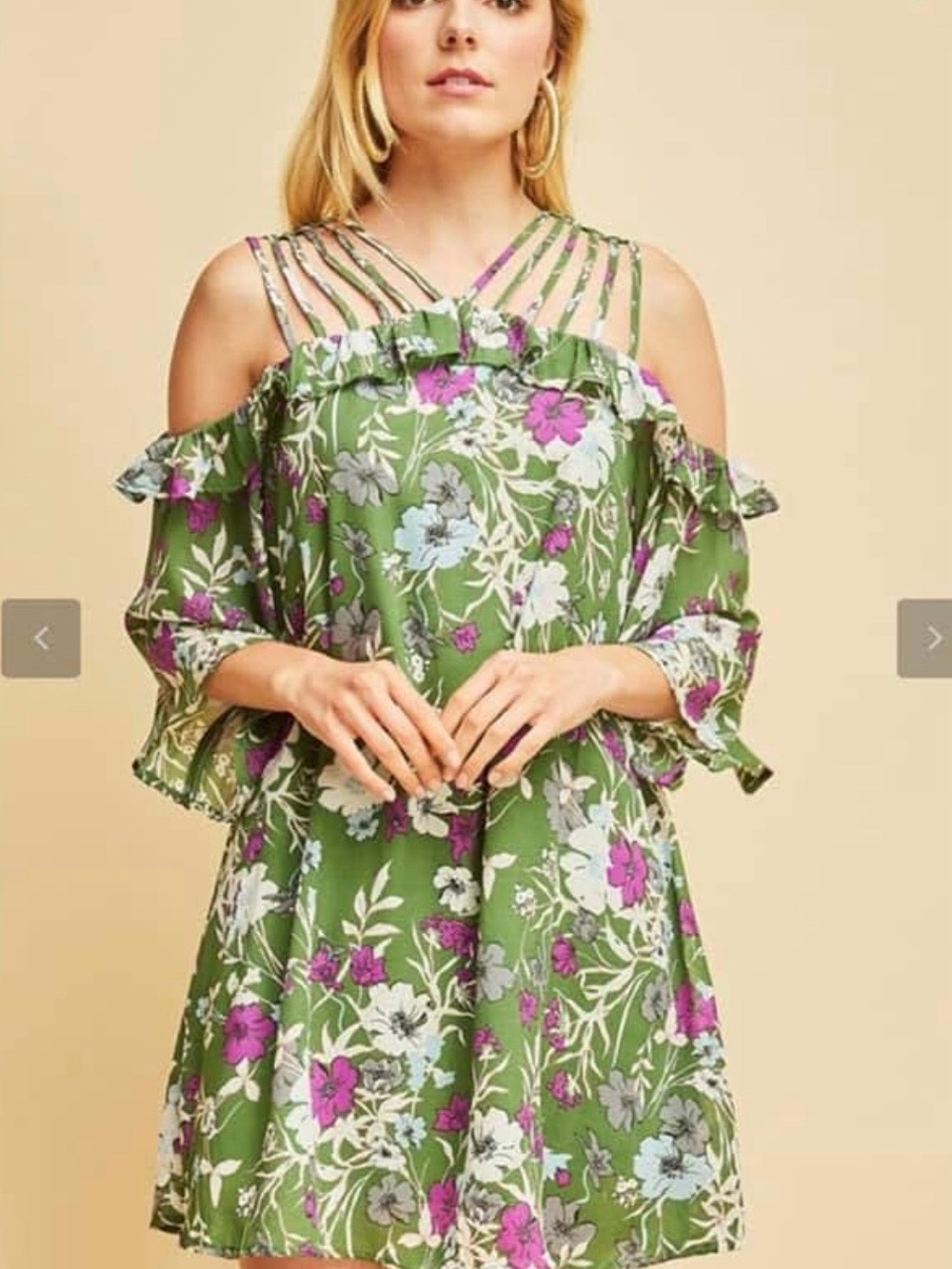 Entro green Floral Short Sleeve Shoulder Cut Out Lined  Mini Dress. Size M